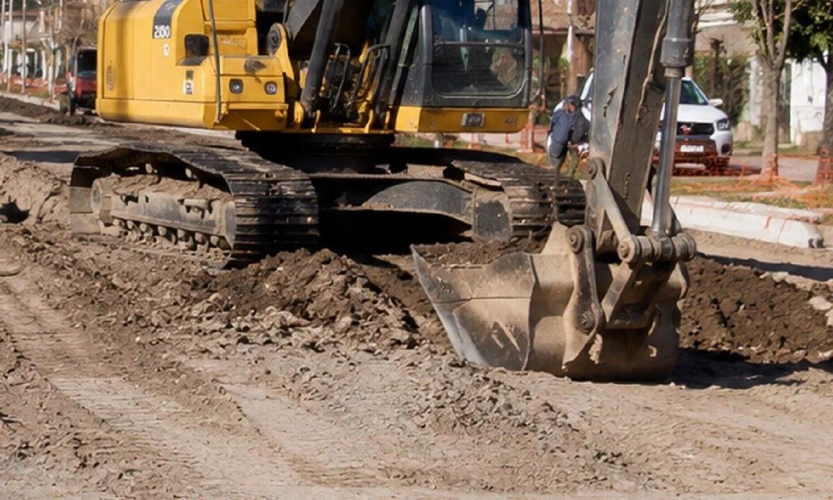 Bahía Blanca: arrancó la pavimentación de calle Pacífico con hormigón armado en 9 cuadras