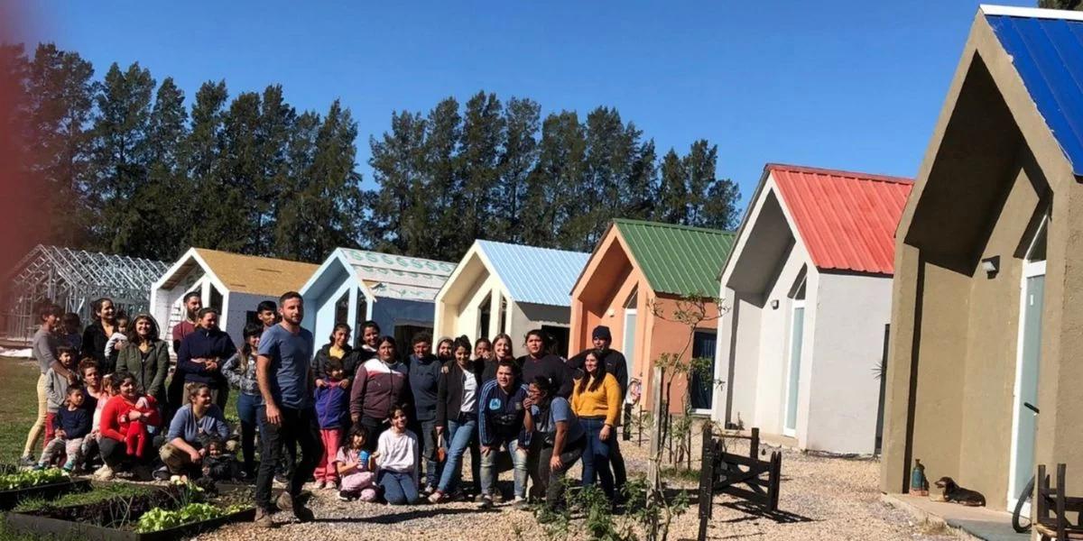 Avanza Akamasoa en Lima, Zárate: vivienda, educación y salud con construcción en seco y mano de obra comunitaria