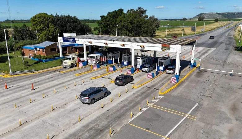 Dos empresas privadas asumen la concesión de 1.871 km de rutas en Buenos Aires y La Pampa