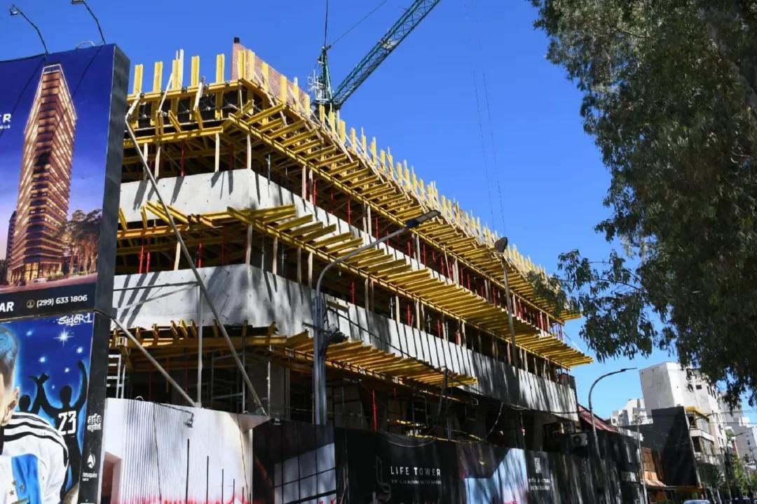 La construcción repuntó 0,4% en agosto tras la caída de julio, según el Indec