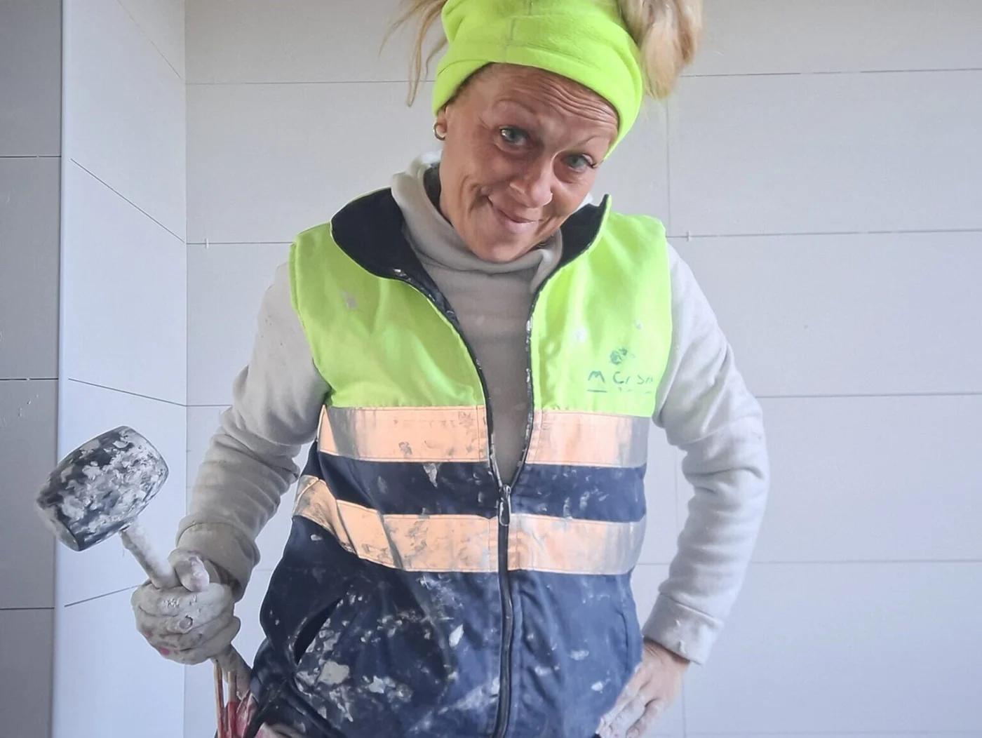 Una albañila española con 20 años de oficio advierte sobre la falta de relevo generacional en la construcción