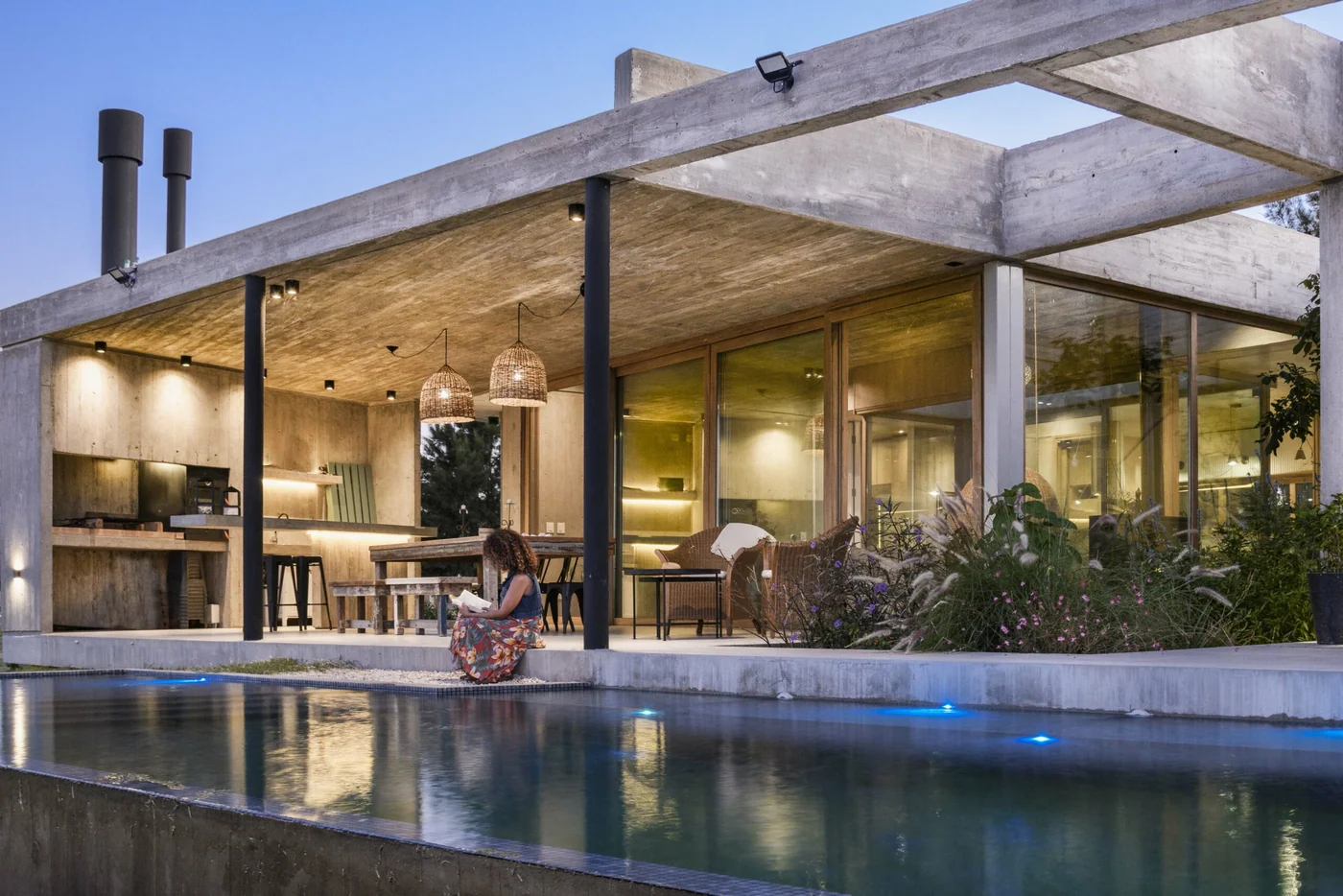 Casa Emuna: Arquitectura Bioclimática y Contemplación en Escobar