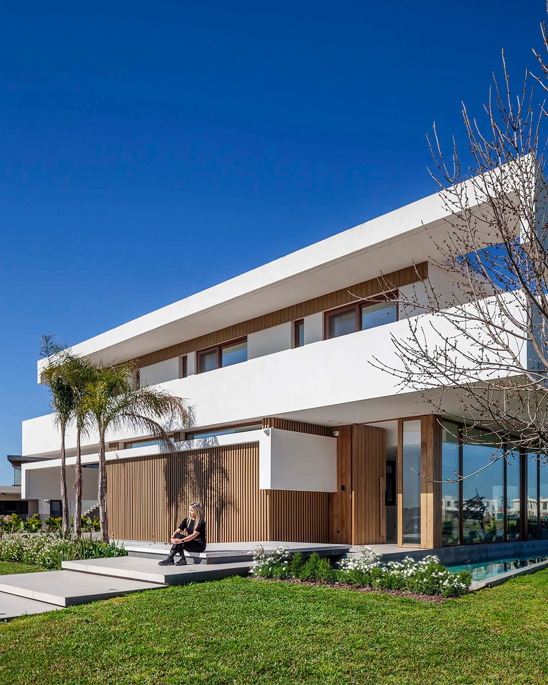 Leone Loray Arquitectura: Innovación y Elegancia Redefiniendo el Paisaje Residencial Argentino