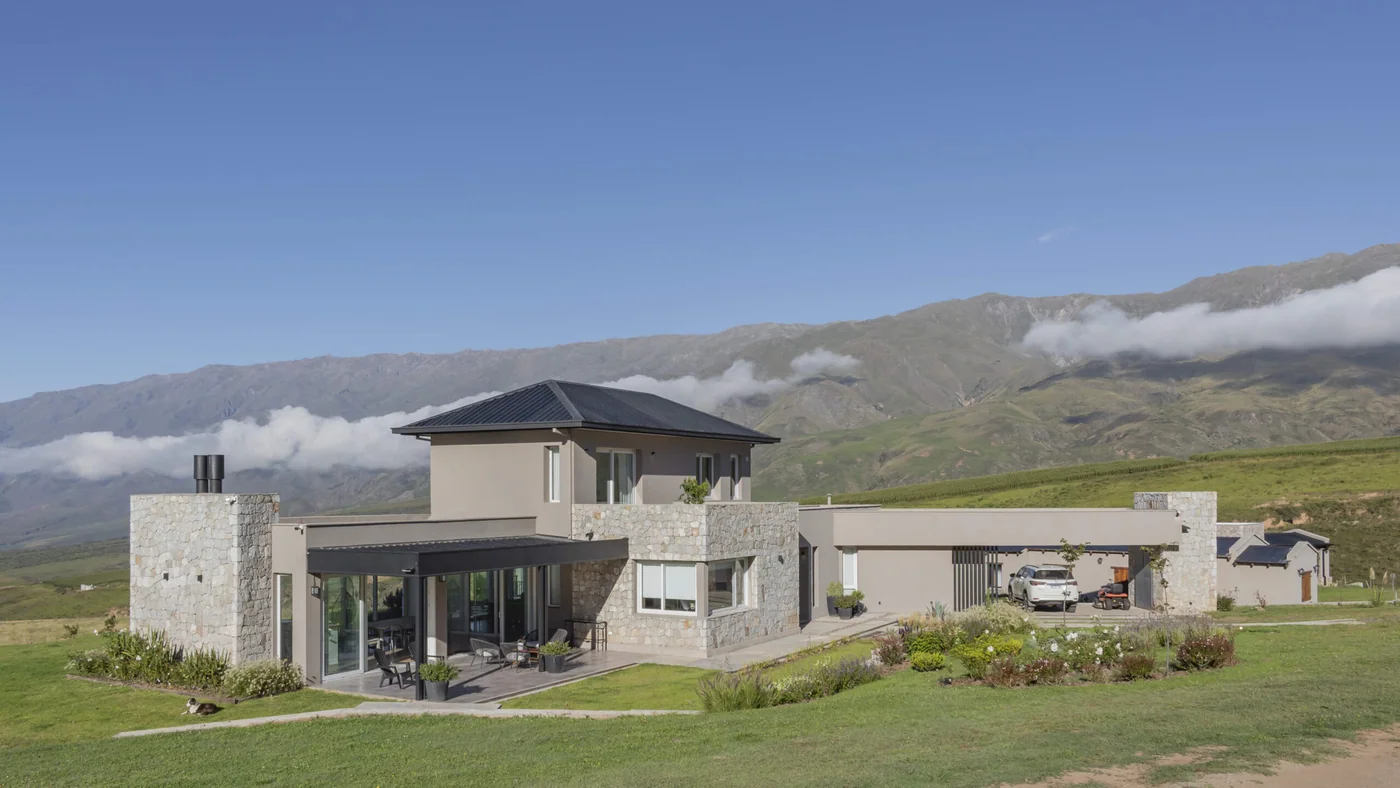 Casa PR: Un Refugio de Lujo en las Alturas de Tafí del Valle