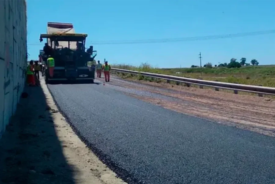 Entre Ríos invierte más de $12.000 millones en maquinaria vial y accede a financiamiento internacional por USD 322,5 millones
