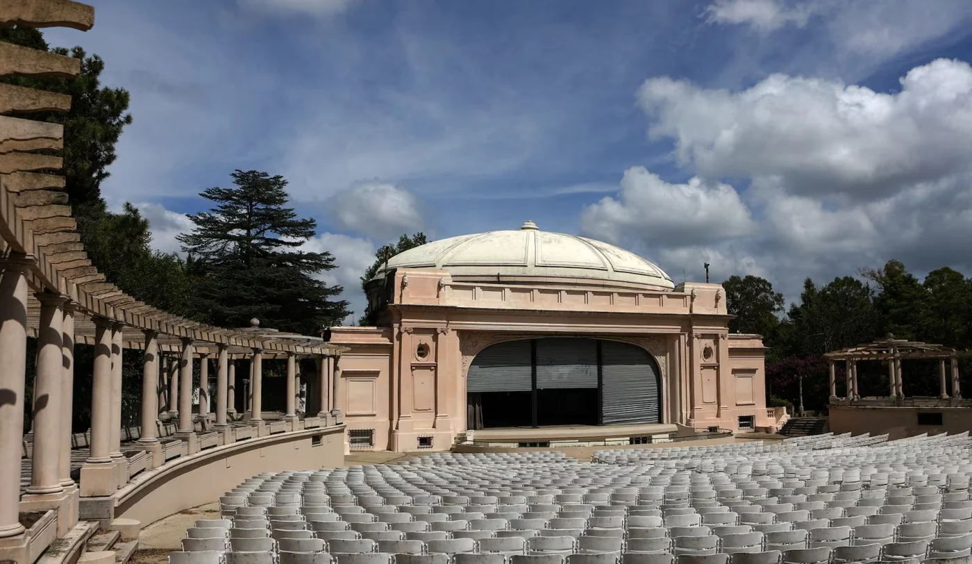 La Plata adjudicará esta semana la restauración del Teatro del Lago en el Bosque