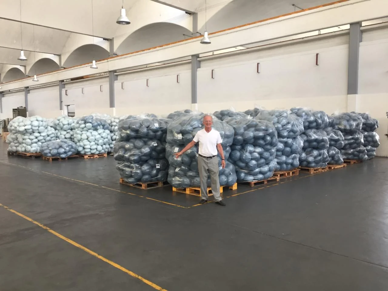 Stock permanente de discos PRENOVA en planta.
