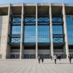 La Cancha se Juega en los Códigos: Infraestructura Deportiva bajo el Escáner Legal