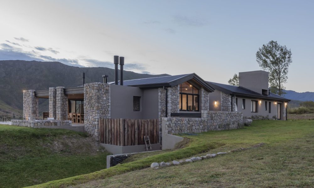 Casa Pabellones: Fusión de Tradición y Modernidad en Tafí del Valle