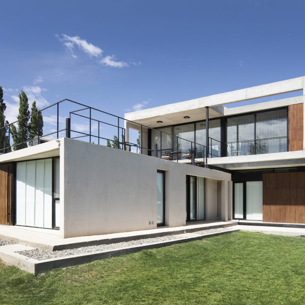 Casa Marza: un diálogo entre el hormigón y el paisaje patagónico